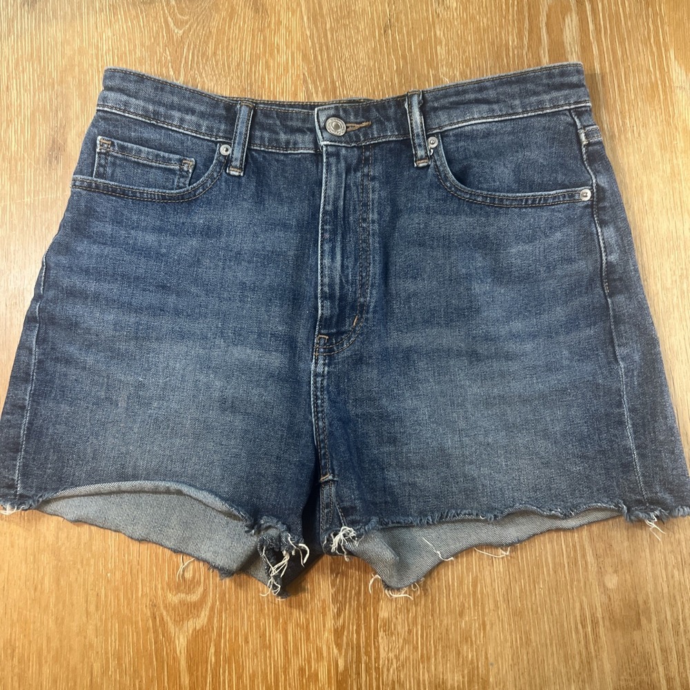 Uniqlo Jeans Shorts Womens Size 23 Blue Denim High‎ Waist Classic Raw Hem